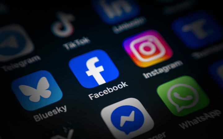 Social media: o que é, o que faz, quanto ganha e mais!